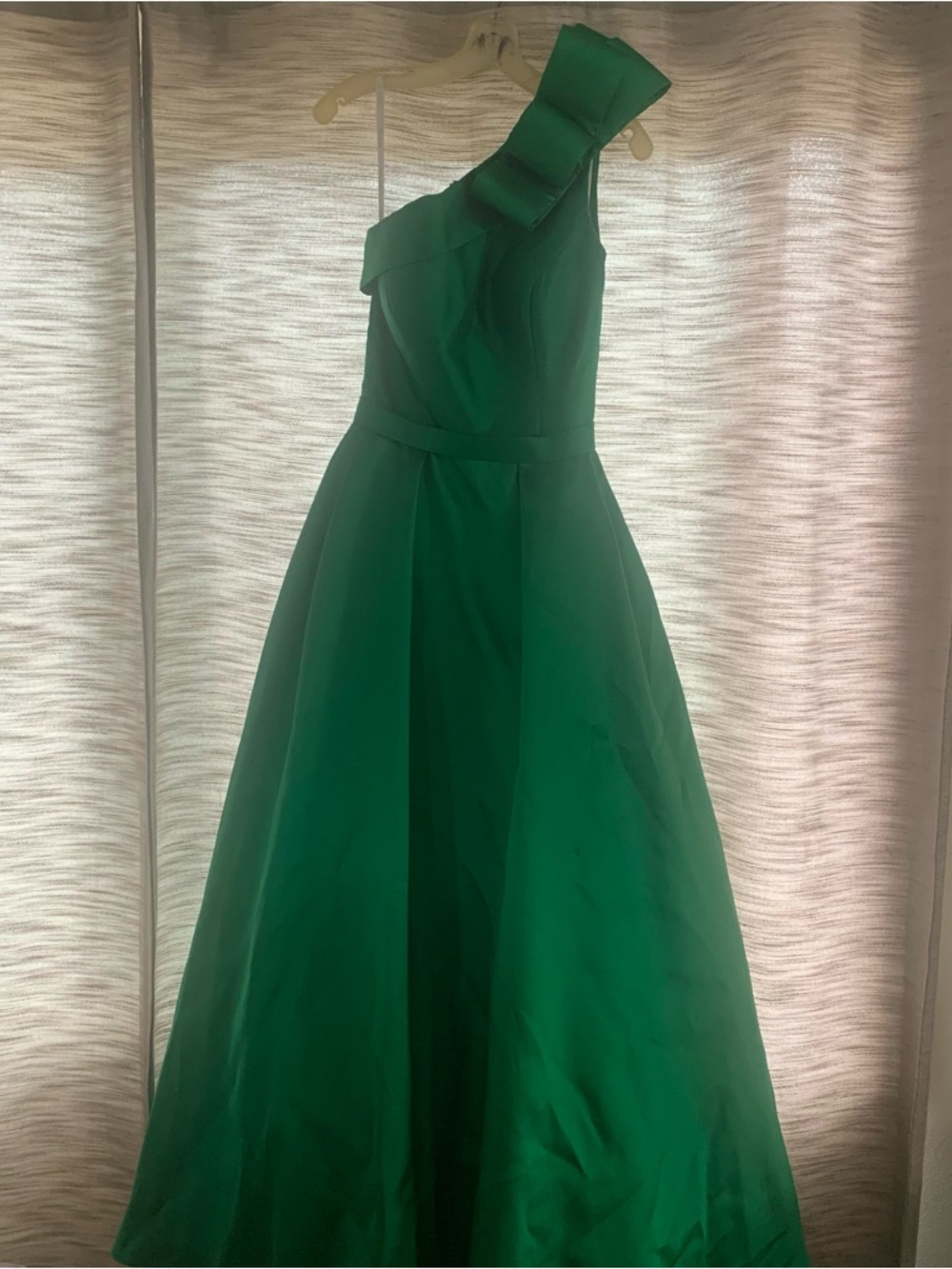 Jovani Emerald Green One-Shoulder A-Line Prom Dress